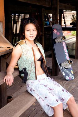 欧美丰满大乳大屁在线观看股